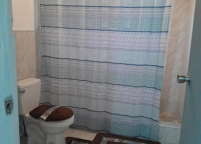 Cozy 2 Bed In Holiday home